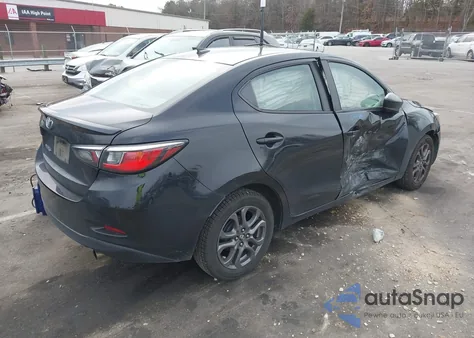 2019 Toyota Yaris Le z USA, uszkodzony, nr VIN 3MYDLBYV6KY504793
